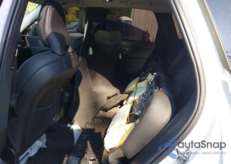 2021 Volvo Xc60 T5 Momentum z USA, uszkodzony, nr VIN YV4102RK2M1694952